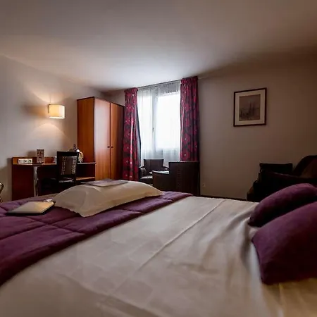 Kyriad Clermont-ferrand-sud - La Pardieu Hotel