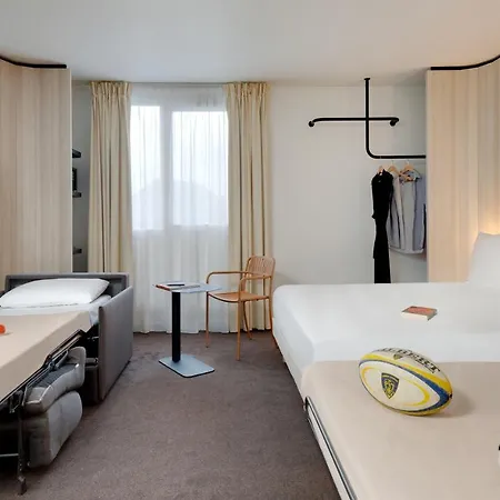Hotel Kyriad Clermont-ferrand-sud - La Pardieu 3*
