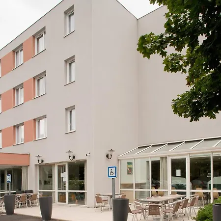 Kyriad Clermont-ferrand-sud - La Pardieu Hotel 3*