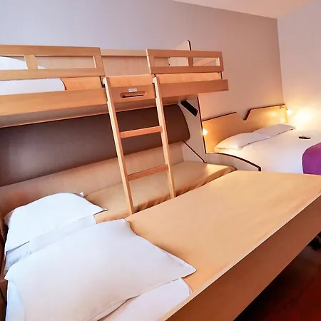 Kyriad Clermont-ferrand-sud - La Pardieu Hotel